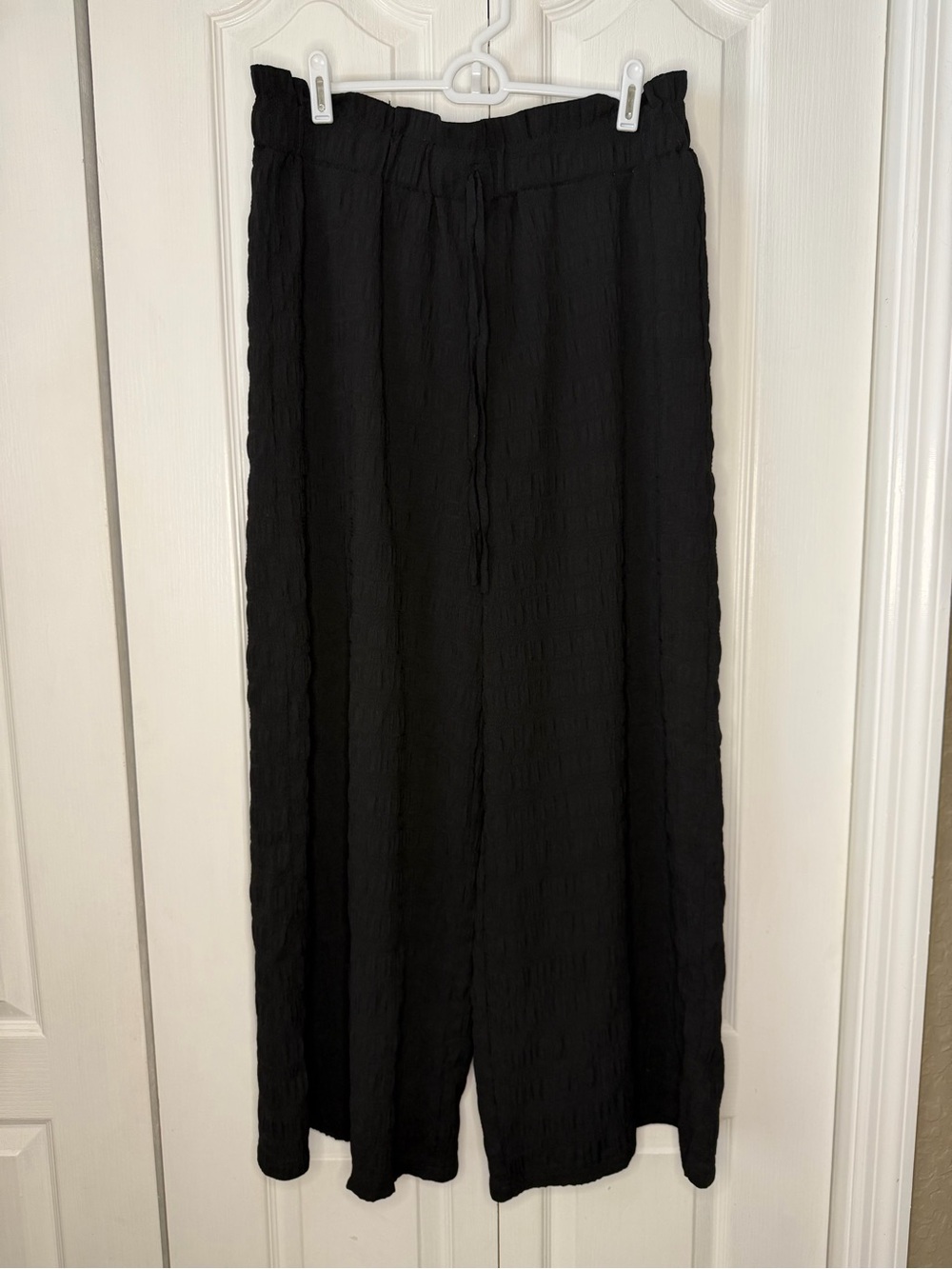 SHEIN Curve 1XL Black Crinkle Wide Leg Palazzo Pants Elastic Waist